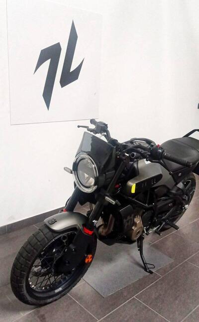 Husqvarna Svartpilen 401 (2024 - 25) usata