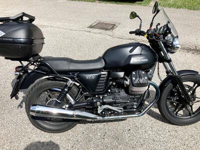 Moto Guzzi V7 II Stone (2015 - 17) usata