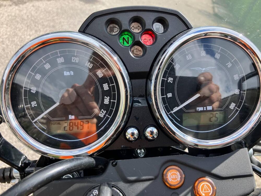 Moto Guzzi V7 II Stone (2015 - 17) (3)