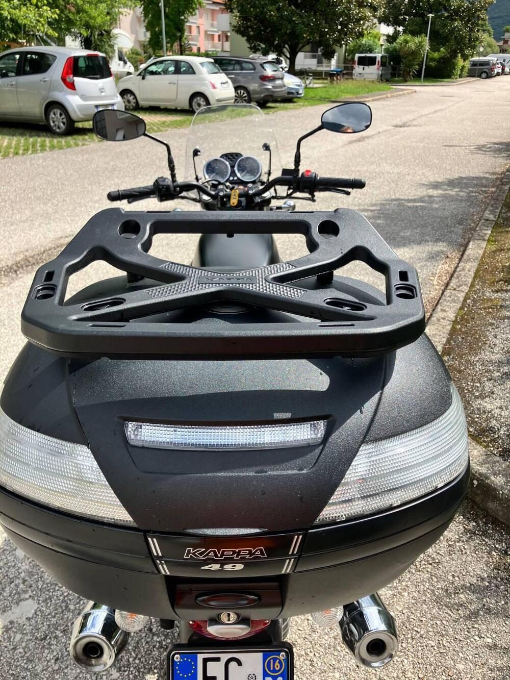 Moto Guzzi V7 II Stone (2015 - 17) (6)