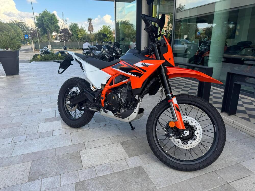 KTM 125 Enduro R (2025 - 26) (2)
