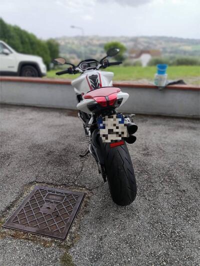 MV Agusta Brutale 1090 R (2012 - 15) usata