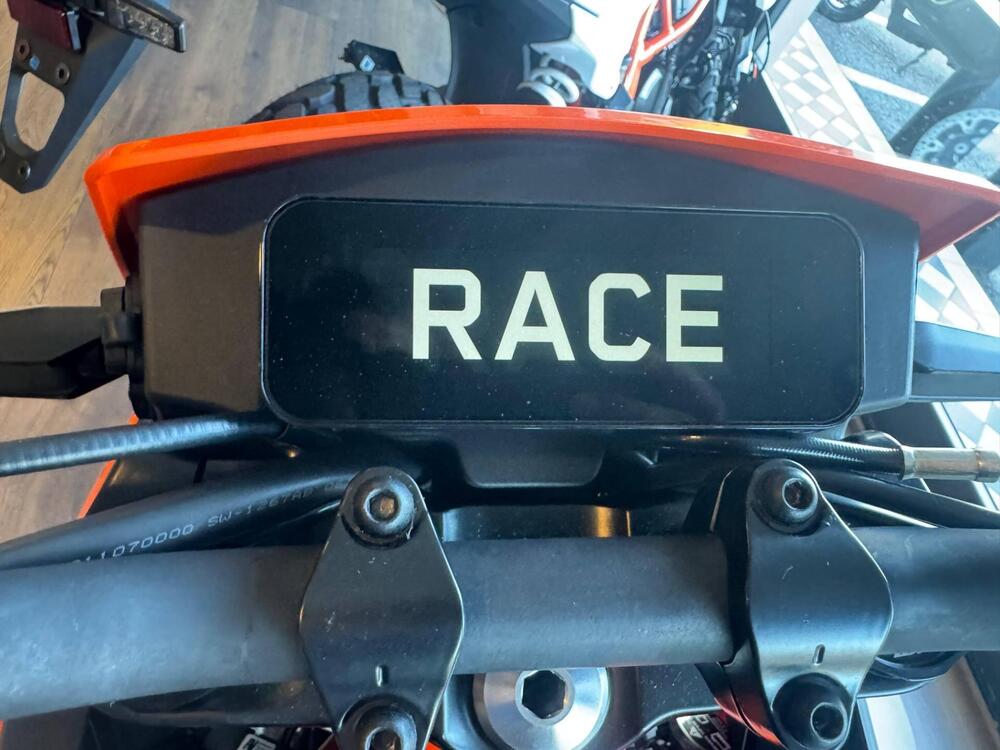 KTM 125 SMC R (2025 - 26) (3)