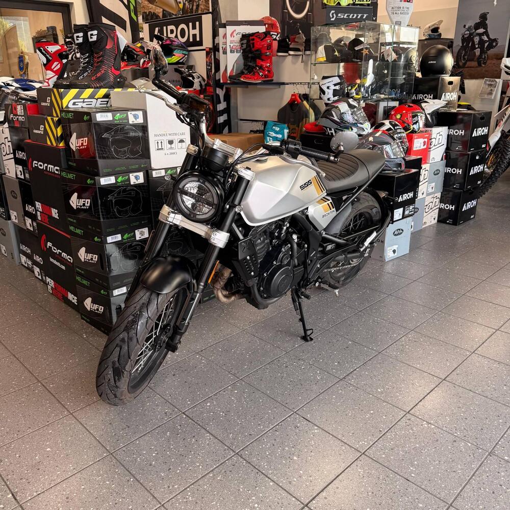 Brixton Motorcycles Crossfire 500 X (2021 - 26) (2)