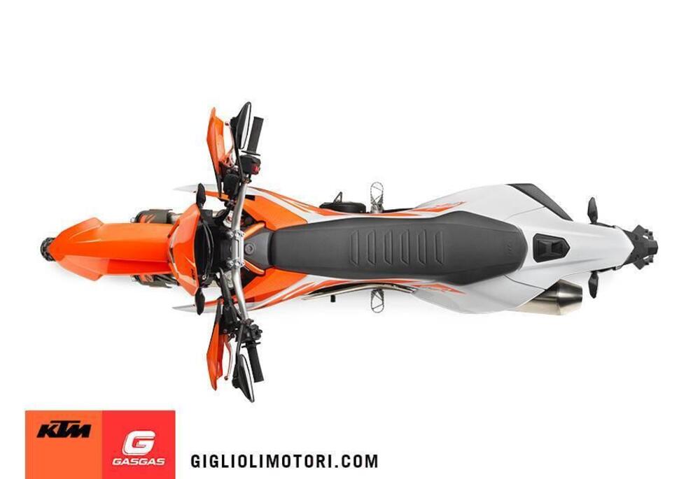 KTM 690 Enduro R (2026) (14)