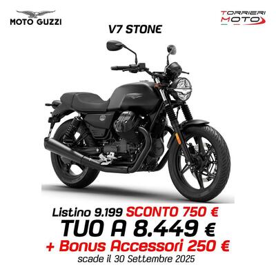 Moto Guzzi V7 Stone (2025) nuova