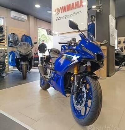 Yamaha YZF R3 (2025) usata