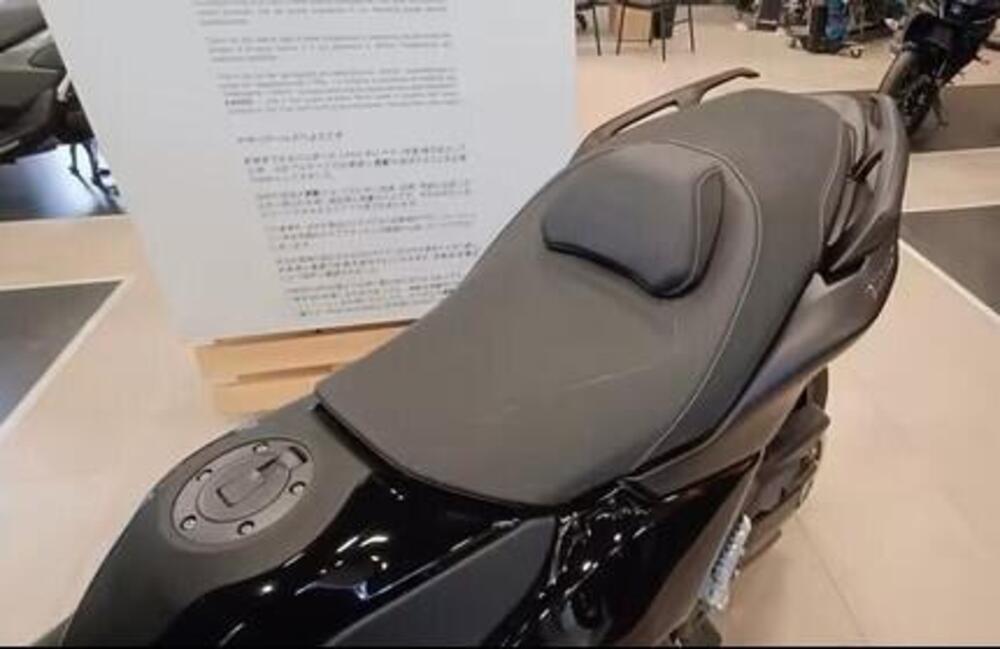 Yamaha T-Max 560 (2022 - 24) (2)