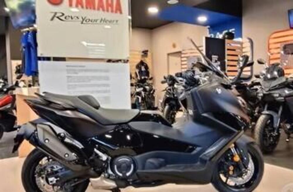 Yamaha T-Max 560 (2022 - 24) (5)