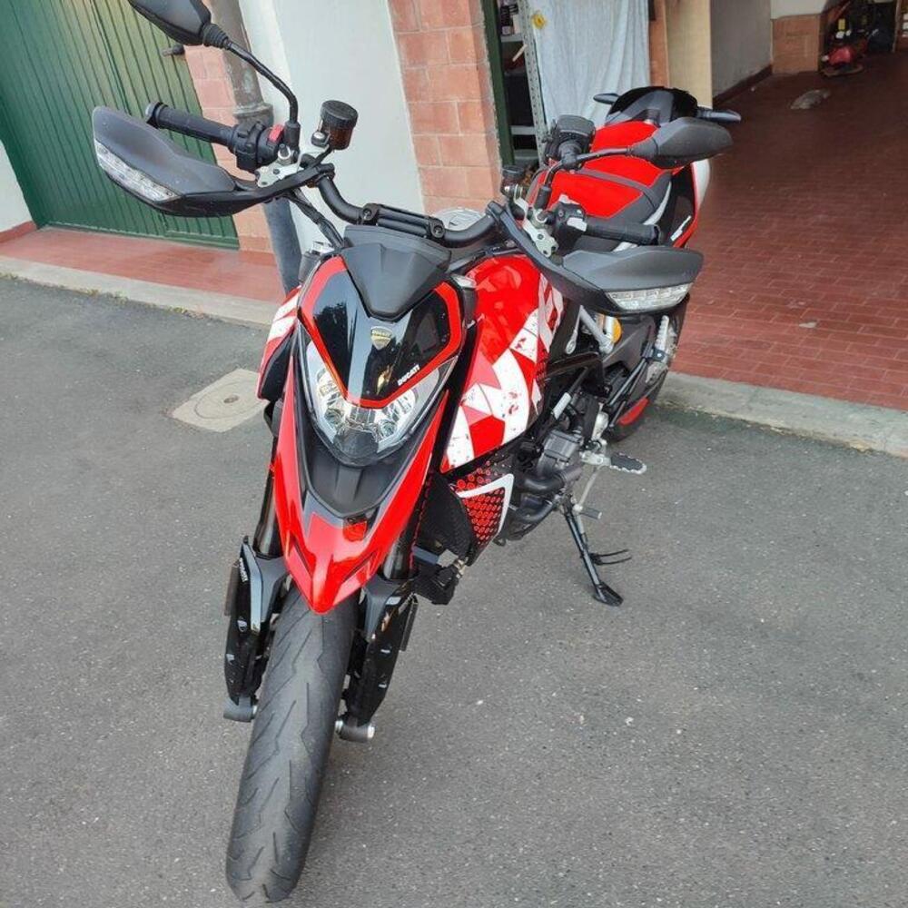 Ducati Hypermotard 950 RVE (2022 - 25) (4)