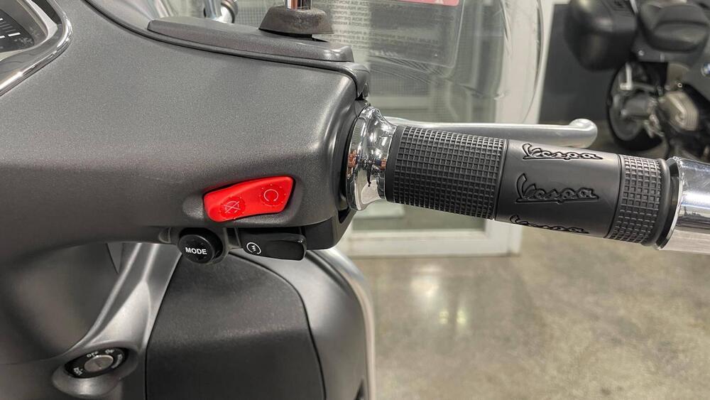 Vespa GTS 300 Super Sport (2017 - 19) (11)