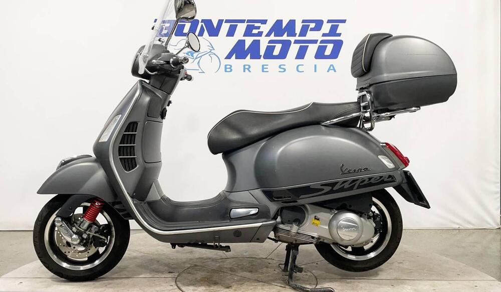 Vespa GTS 300 Super Sport (2017 - 19) (2)