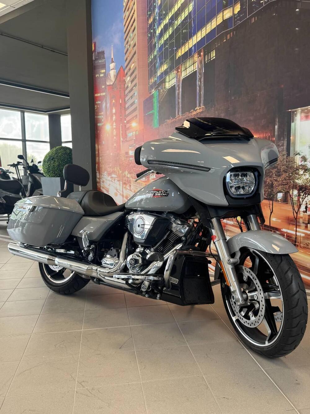 Harley-Davidson Street Glide (2024 - 26) (2)