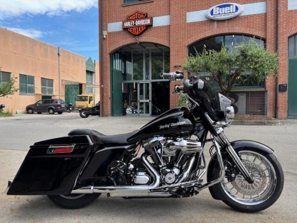 Harley-Davidson 1690 Street Glide (2011 - 13) - FLHX (5)