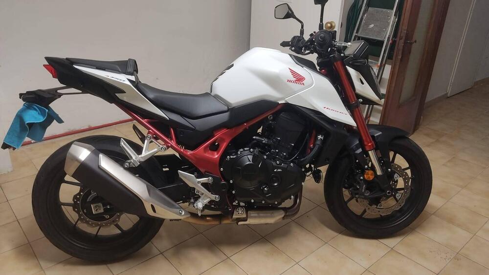 Honda CB 750 Hornet (2023 - 24) (2)