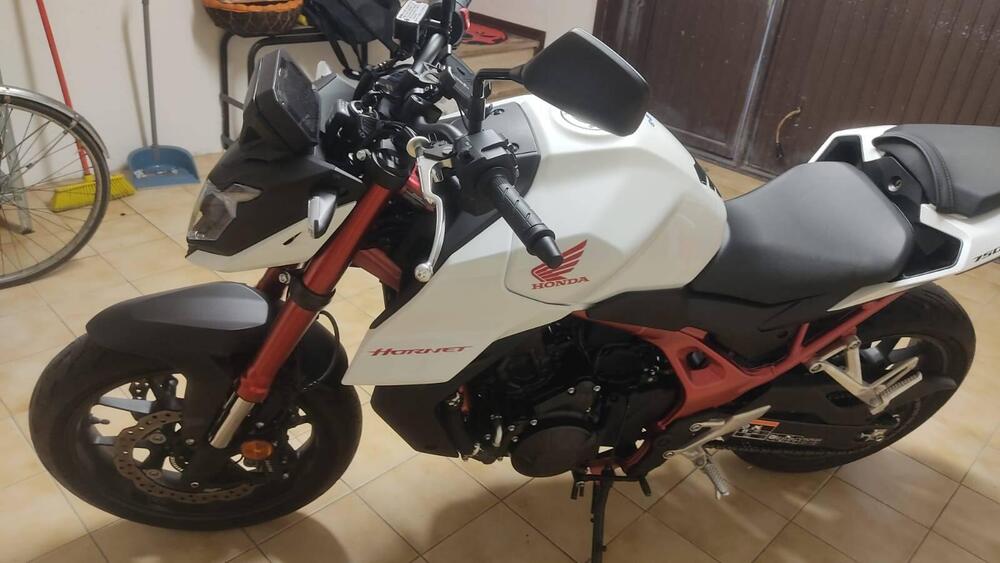 Honda CB 750 Hornet (2023 - 24) (7)