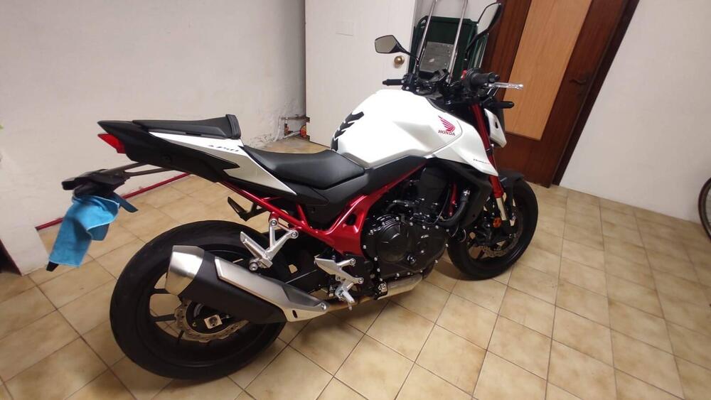 Honda CB 750 Hornet (2023 - 24) (12)