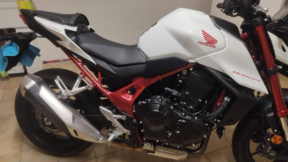 Honda CB 750 Hornet (2023 - 24) (16)