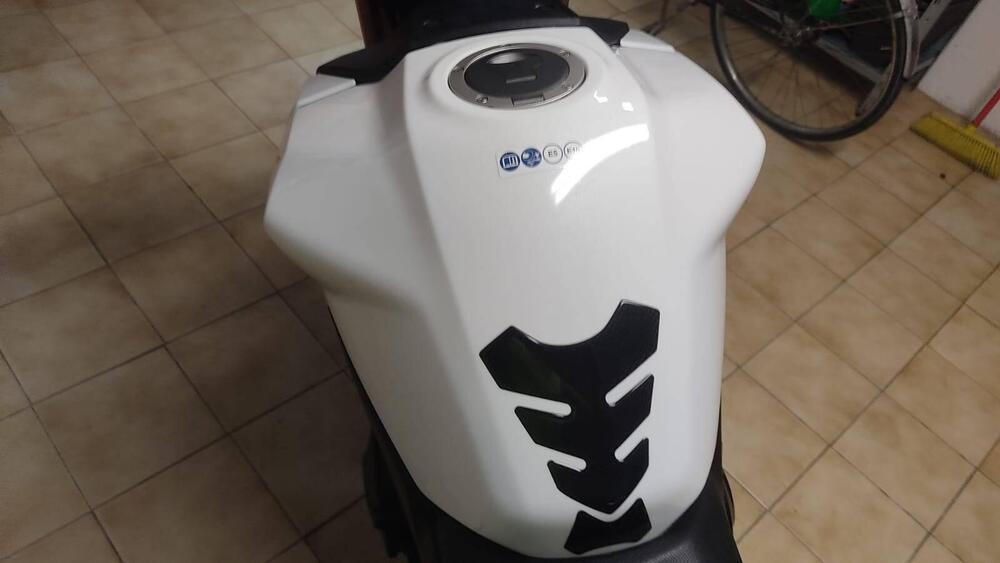 Honda CB 750 Hornet (2023 - 24) (18)