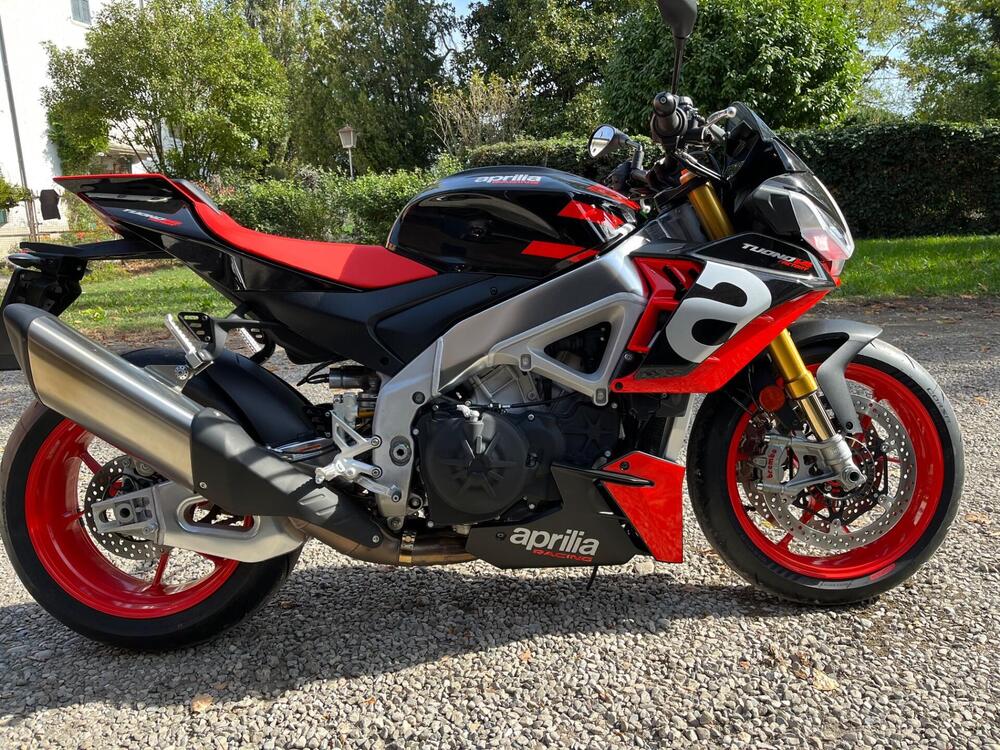 Aprilia Tuono V4 Factory (2021 - 24) (2)