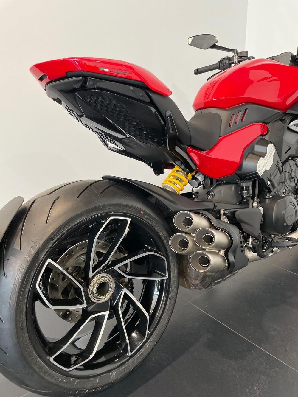 Ducati Diavel V4 (2023 - 25) (3)