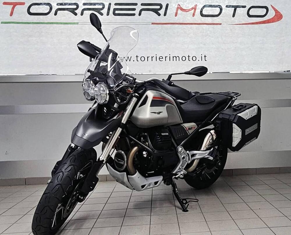 Moto Guzzi V85 TT Travel (2021 - 23)