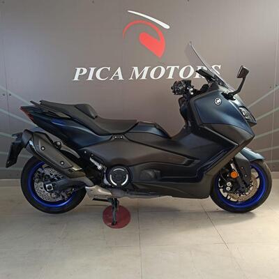 Yamaha T-Max 560 (2022 - 24) usata