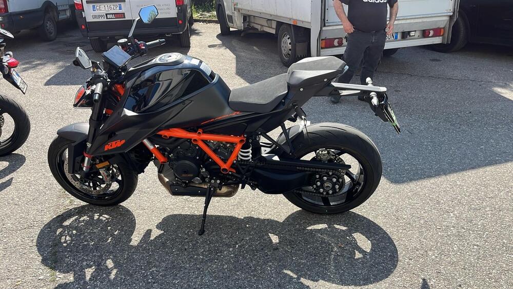 KTM 1290 Super Duke R (2021) (7)