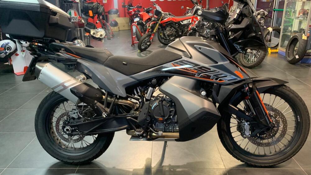 KTM 890 Adventure (2022) (2)