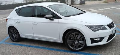SEAT Leon 2.0 TDI 184 CV DSG 5p. FR del 2015 usata a San Salvo