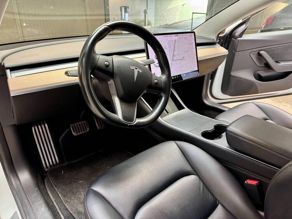 Tesla Model 3 usata a Venezia (4)
