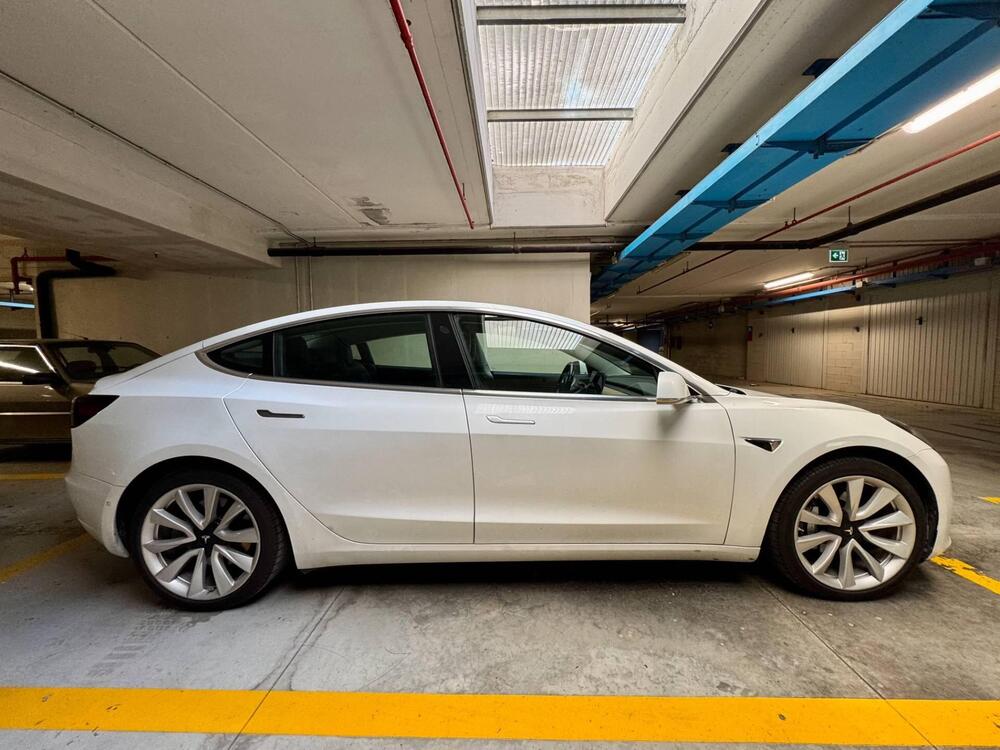 Tesla Model 3 usata a Venezia (2)