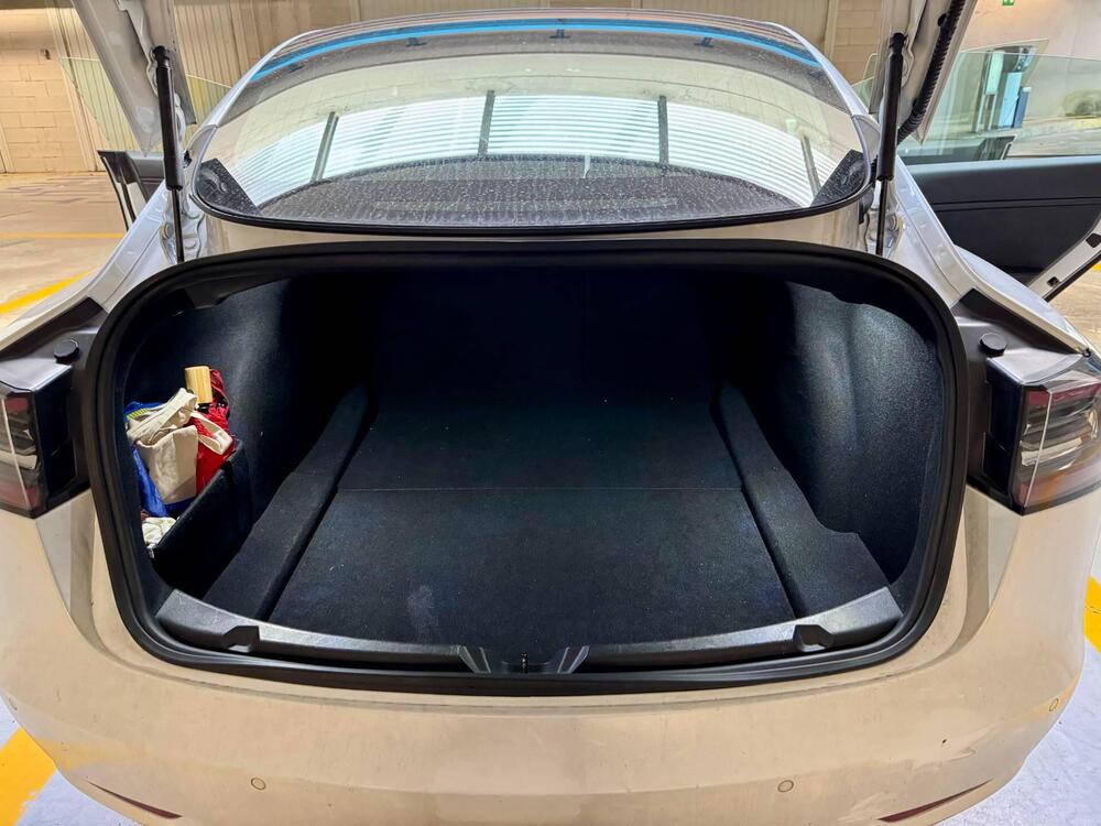 Tesla Model 3 usata a Venezia (7)
