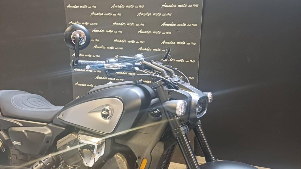 QJ Motor SRV 600 V (2025) (4)