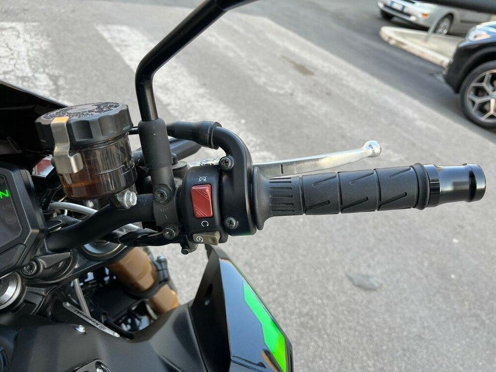 Kawasaki Z 900 SE (2022 - 24) (10)