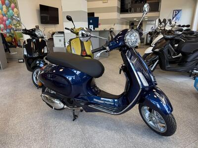 Vespa Primavera 125 (2024 - 25) nuova