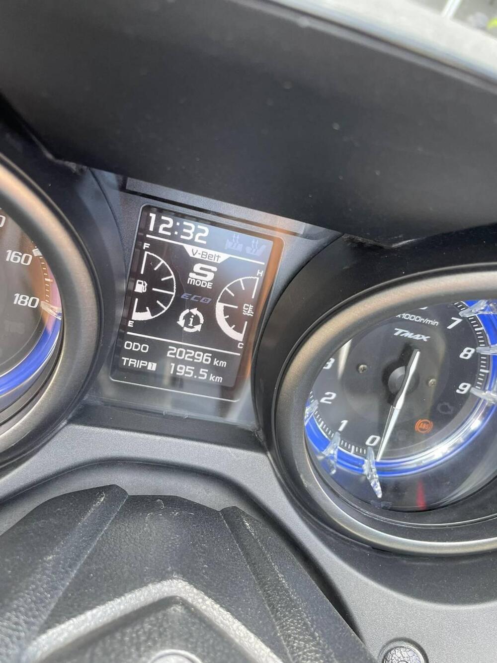 Yamaha T-Max 560 (2020 - 21) (3)