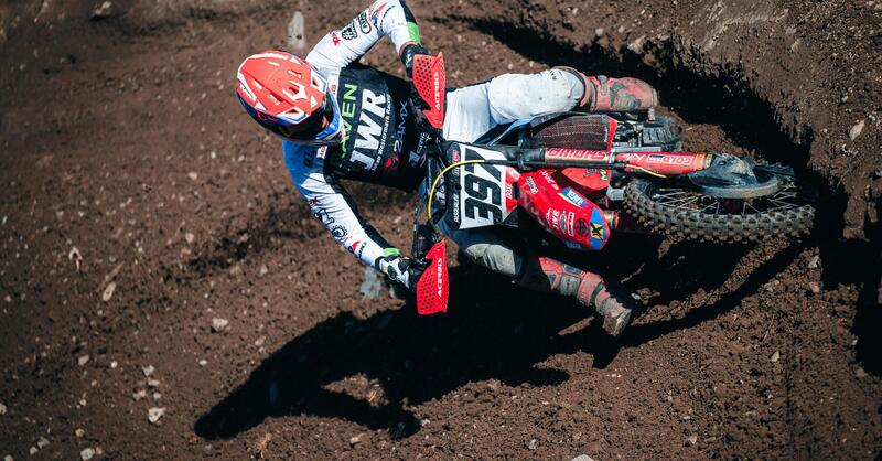 Vi portiamo dietro le quinte del Mondiale MXGP e vi facciamo scoprire tutti i segreti di un weekend di gara [VIDEO]