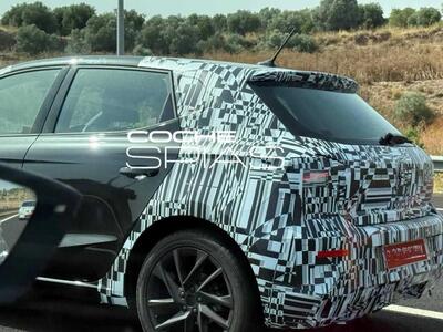 Nuova Seat Ibiza: debutto a Monaco, ecco le foto spia del restyling che svelano il nuovo volto