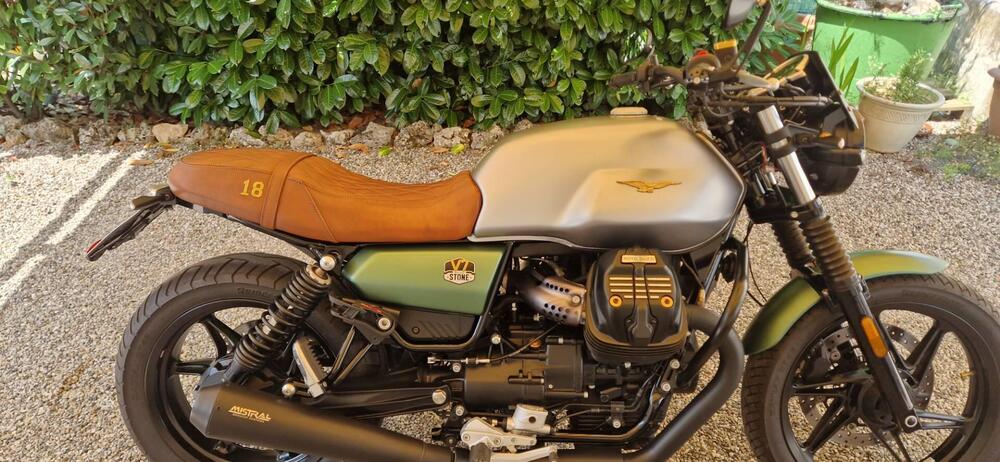 Moto Guzzi V7 Stone Centenario (2021 - 22) (8)