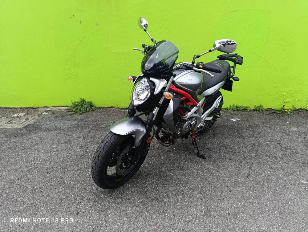 Suzuki Gladius 650 SFV (2009 - 15) (2)