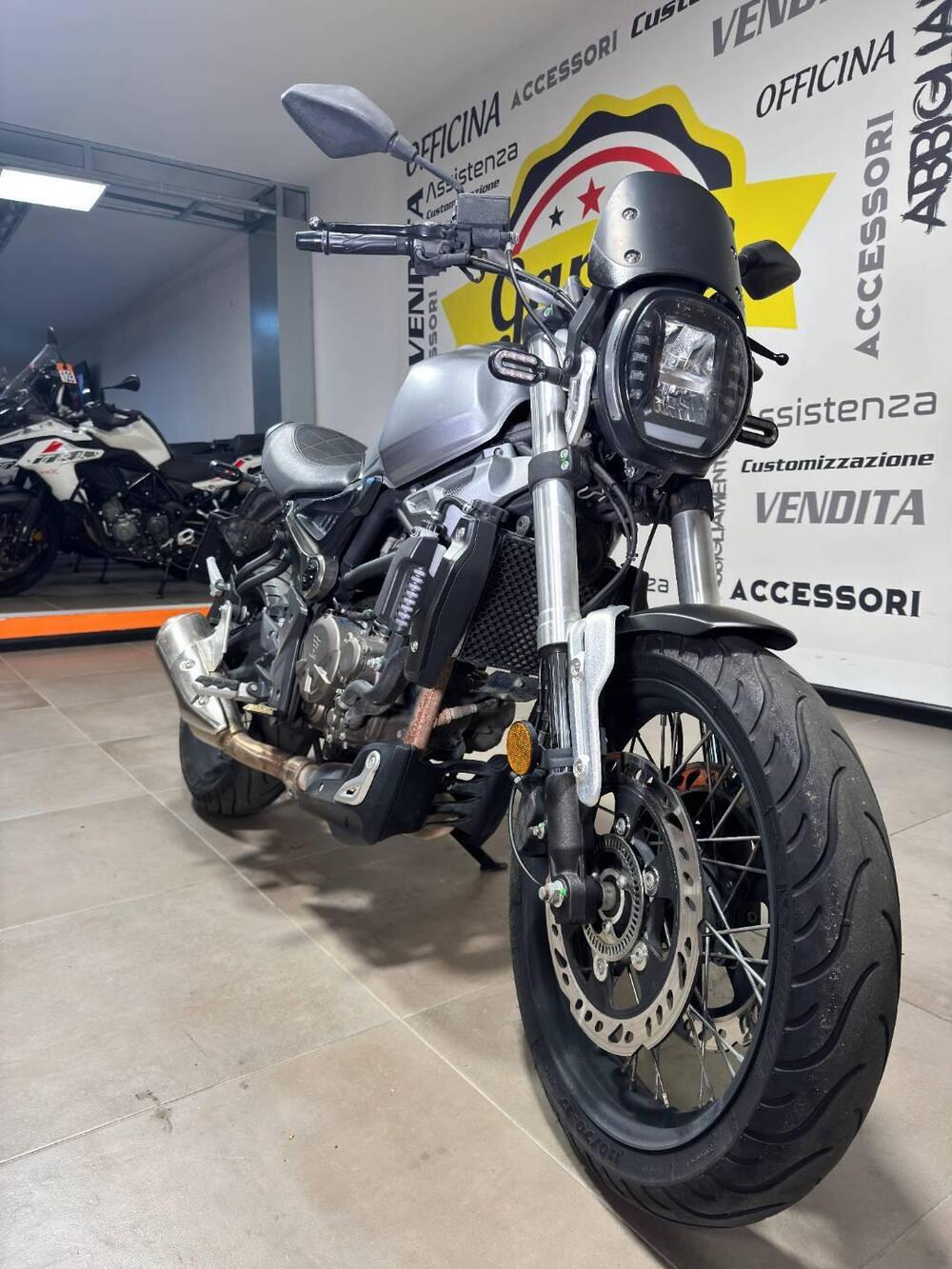 Voge Trofeo 300ACX Scrambler (2021 - 26) (2)