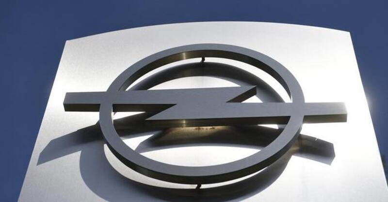 Stellantis, Opel ingrana la retro: nel 2028 si abbandona l&#039;elettrificazione, ecco perch&eacute; il marchio tedesco cambia strategia 