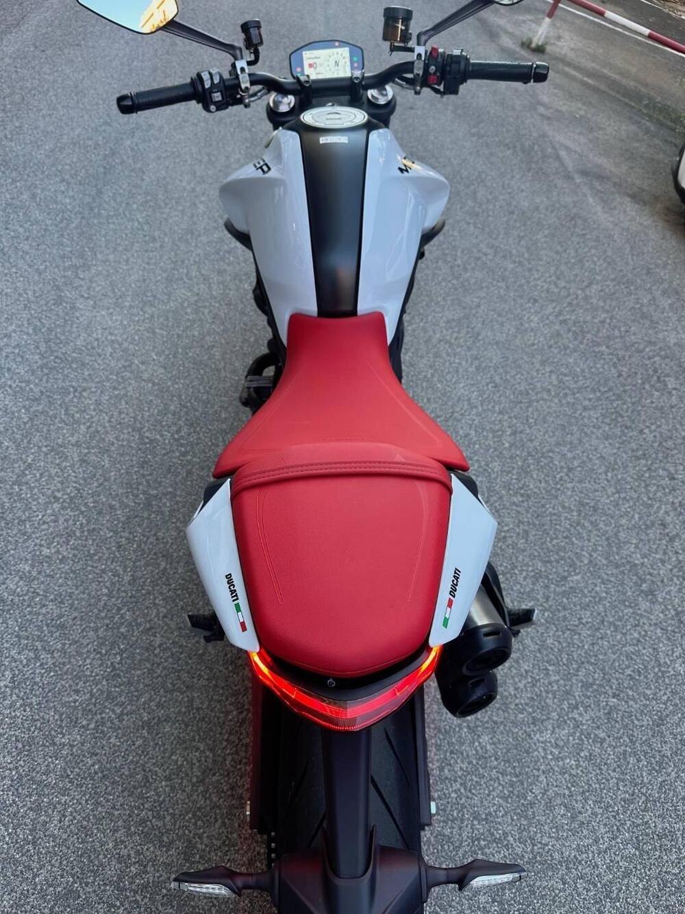 Ducati Monster 937 + (2021 - 25) (7)