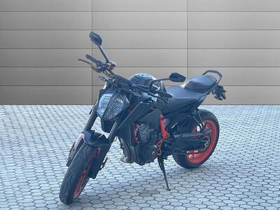 KTM 890 Duke R (2021) usata