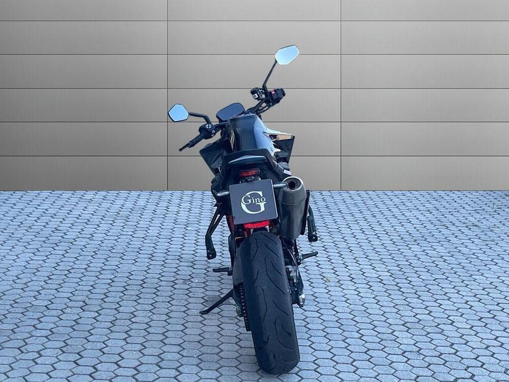 KTM 890 Duke R (2021) (7)