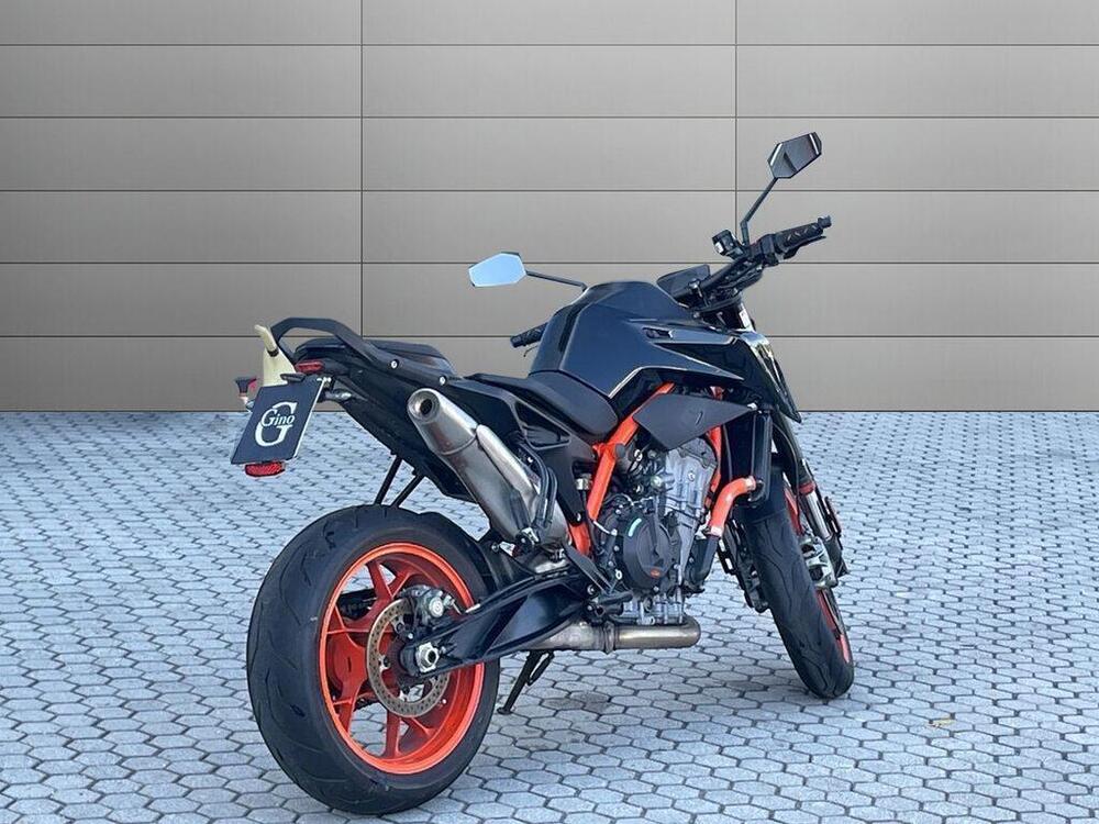 KTM 890 Duke R (2021) (8)