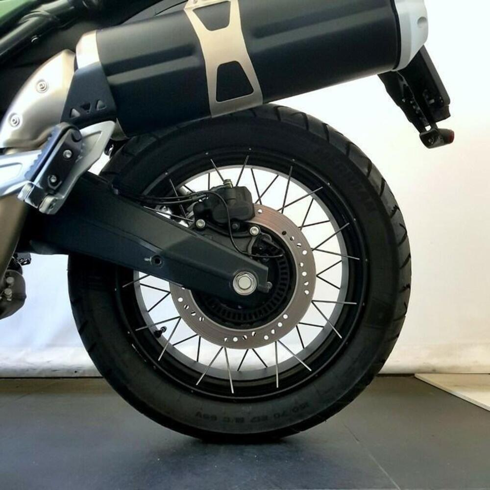 Moto Guzzi V85 TT (2021 - 23) (15)