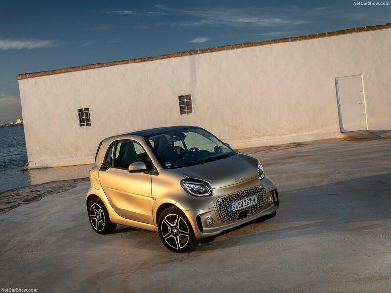 La precedente generazione di EQ ForTwo