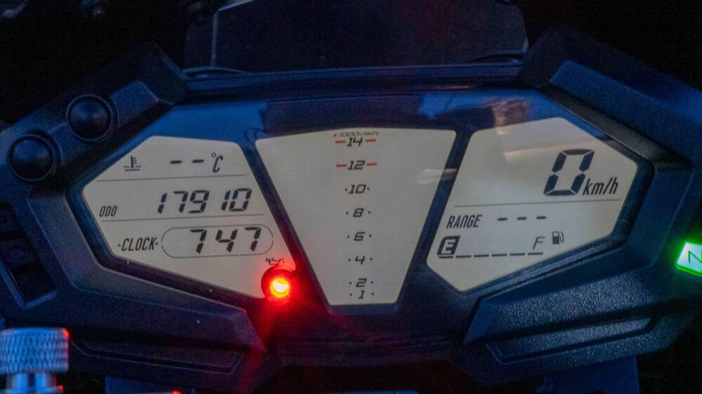 Kawasaki Z 800 Performance (2013 - 13) (18)